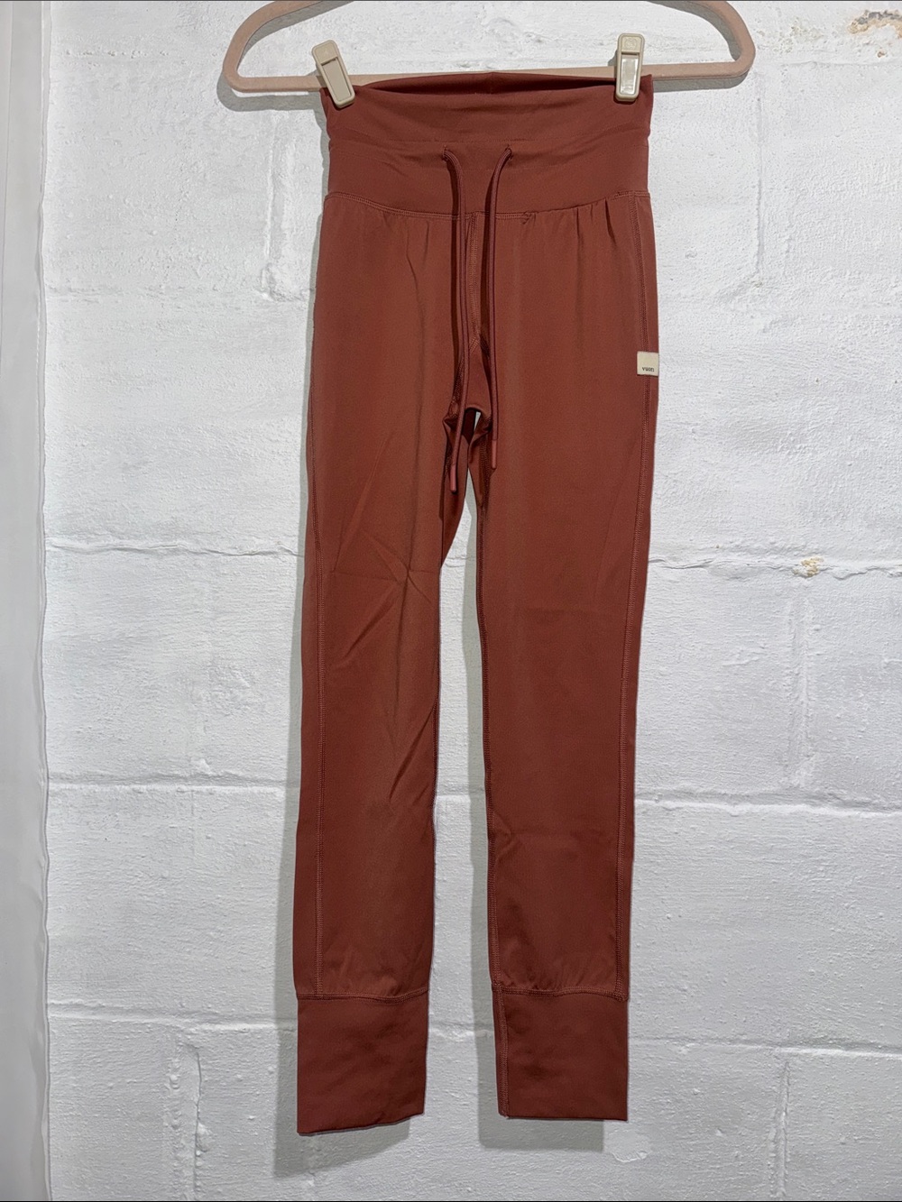 Vuori Women’s Rust-Colored High-Waist Drawstring Leggings